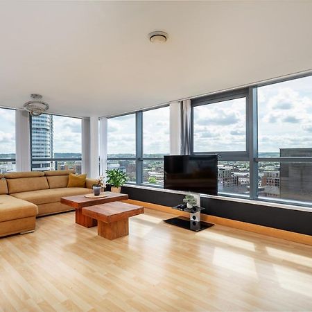 Appartement Leeds Most Stunning Penthouse! - Sleeps 8 Extérieur photo